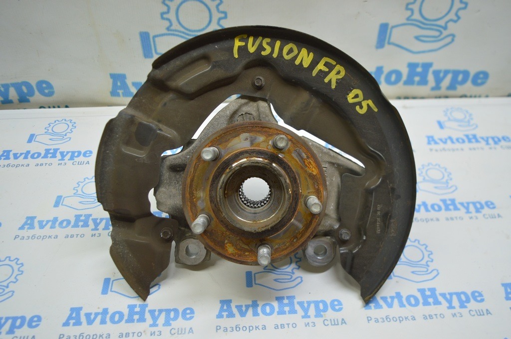 Цапфа передняя правая со ступицей Ford Fusion mk5 13-20 с кожухом