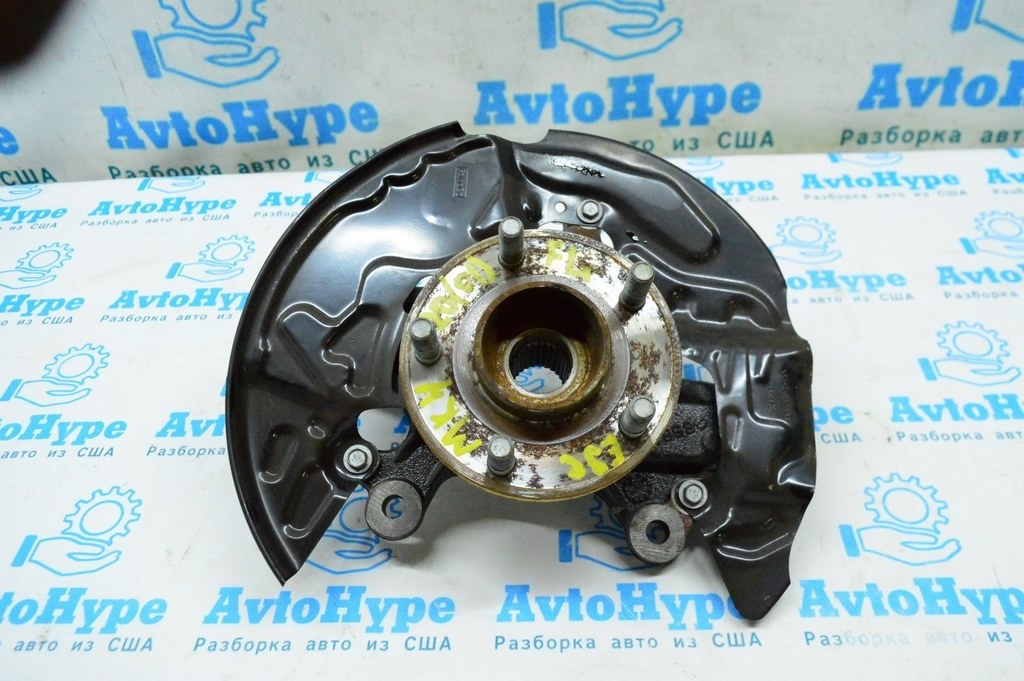 Цапфа со ступицей перед лев Ford Escape MK4 20- FWD (01)