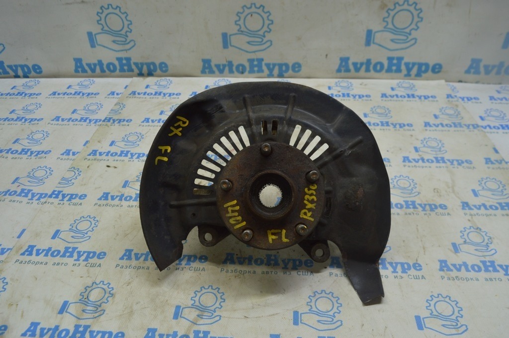 Цапфа со ступицей перед лев Lexus RX350 RX450h 10-15 (01) с кожухом