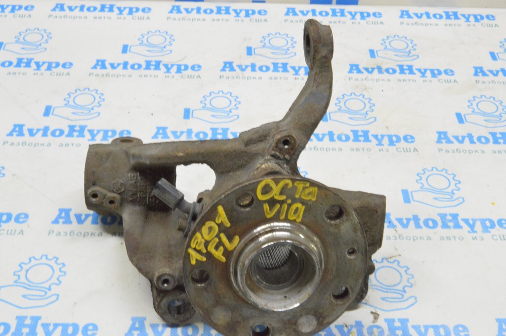 Цапфа со ступицей перед лев Skoda Octavia III A7 13-20 (01)
