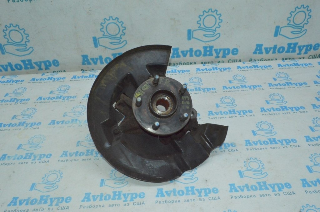 Цапфа со ступицей перед прав Ford Escape MK3 13- (08)