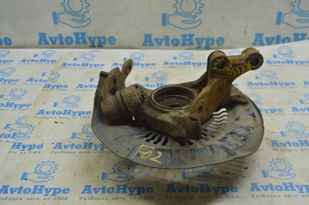Цапфа со ступицей перед прав Lexus RX350 RX450h 10-15 (01) с кожухом