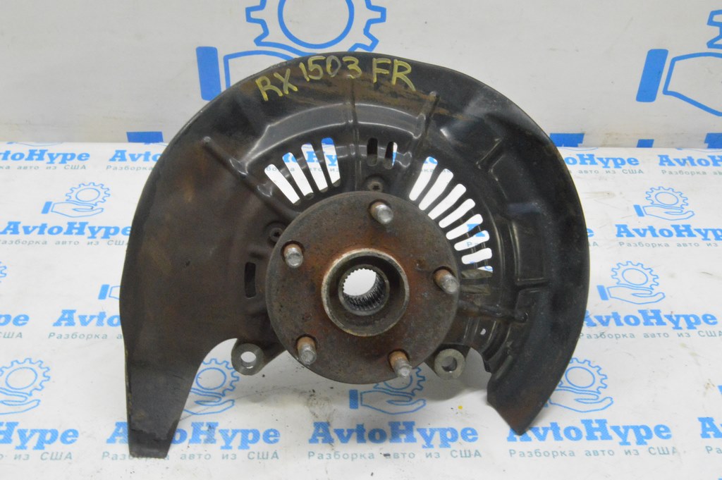 Цапфа со ступицей перед прав Lexus RX350 RX450h 10-15 (03) с кожухом