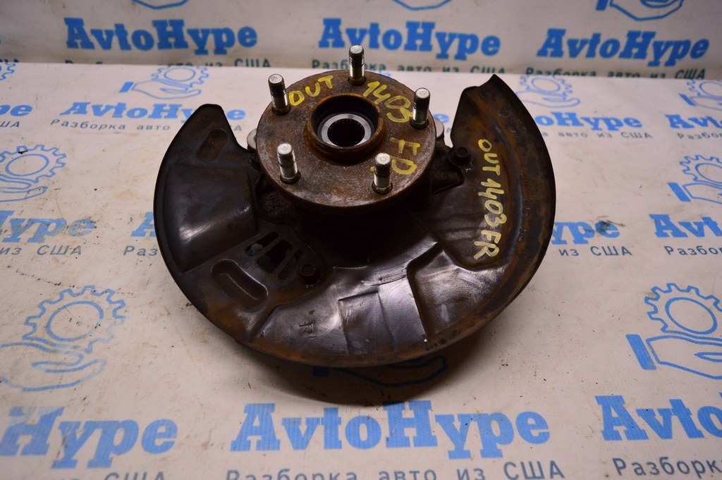 Цапфа со ступицей перед прав Subaru Outback 15-19 с шаровой (03)