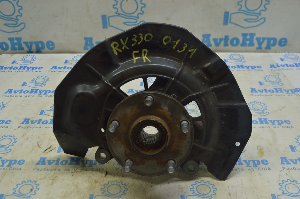 Цапфа со ступицей передняя правая Lexus RX300 RX330 RX350 RX400h 04-09 с кожухом (01) 32к км