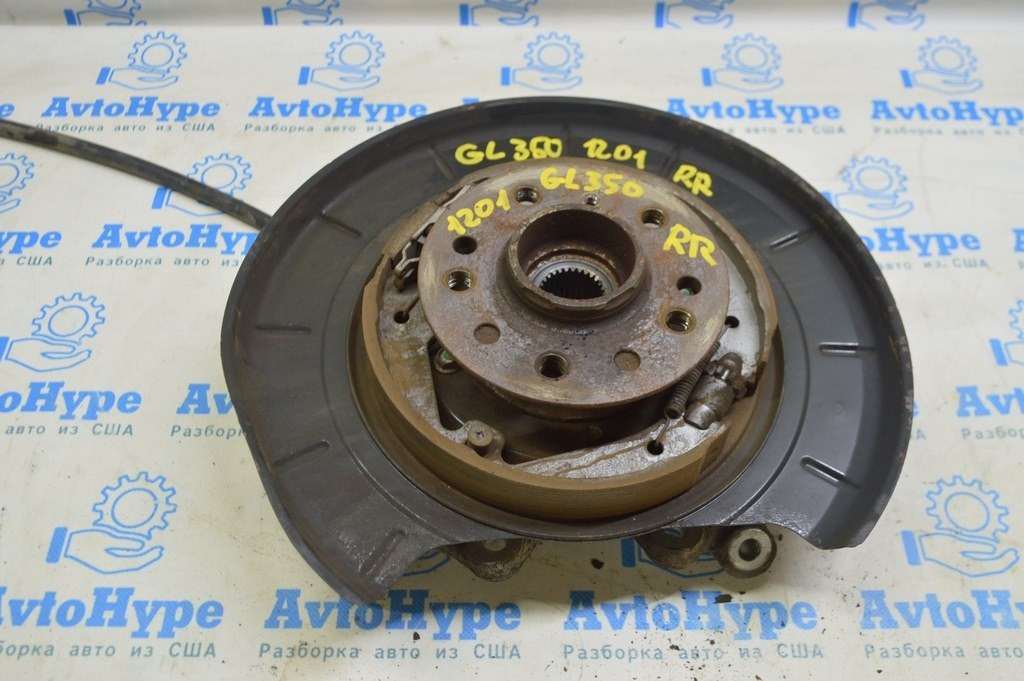 Цапфа со ступицей зад прав Mercedes X164 GL W164 ML W251 R (01) с кожухом 71т км
