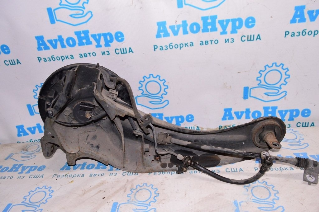 Цапфа зад лев Jeep Compass 11-16 с рычагом (02)