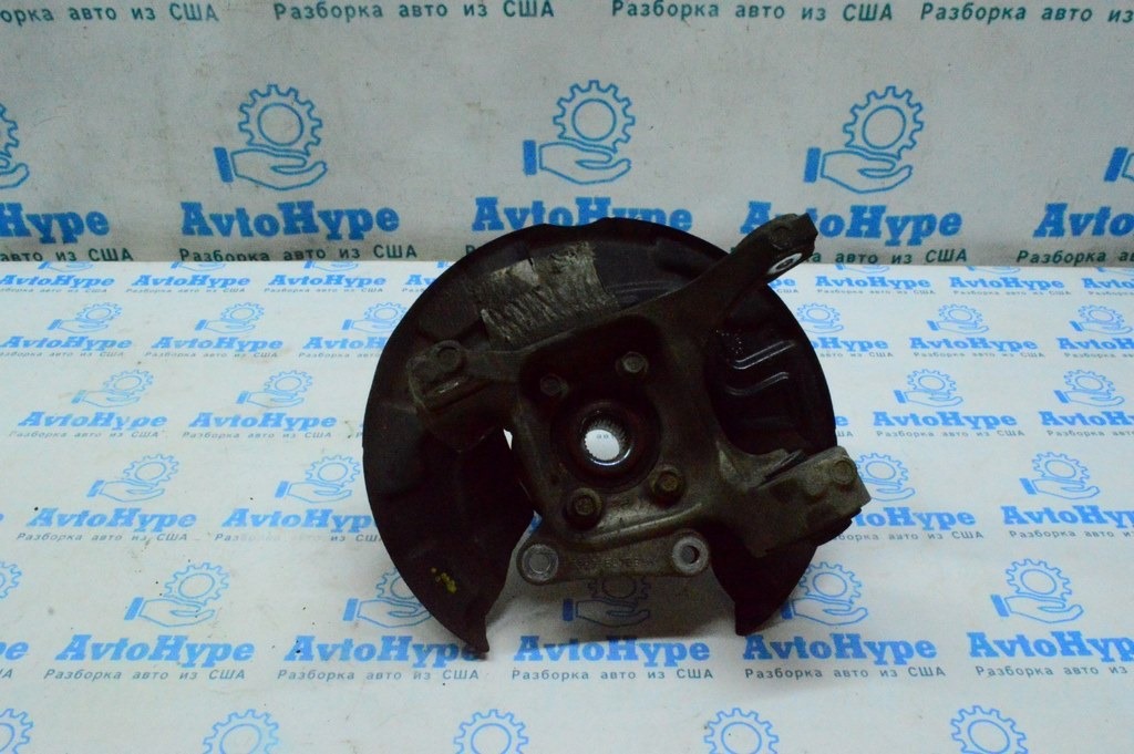 Цапфа зад лев Lincoln MKZ 13- (04) DG9Z5B759A