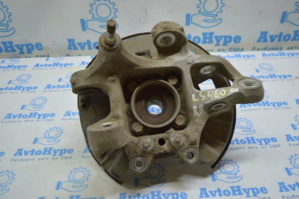 Цапфа зад прав Lexus LS460 LS600h 07-12 с кожухом (01)