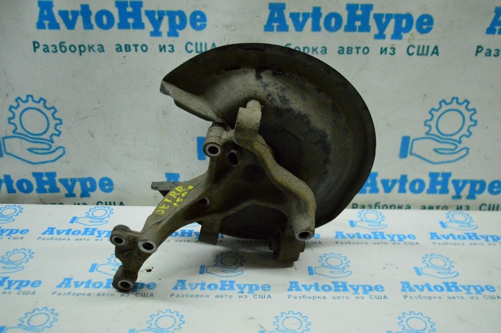 Цапфа зад прав VW Jetta 11-18 USA (03)