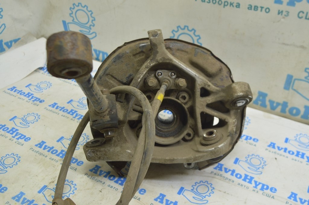 Цапфа задняя левая Lexus GS300 GS350 GS430 GS450h 06-11 (02) сб под замену