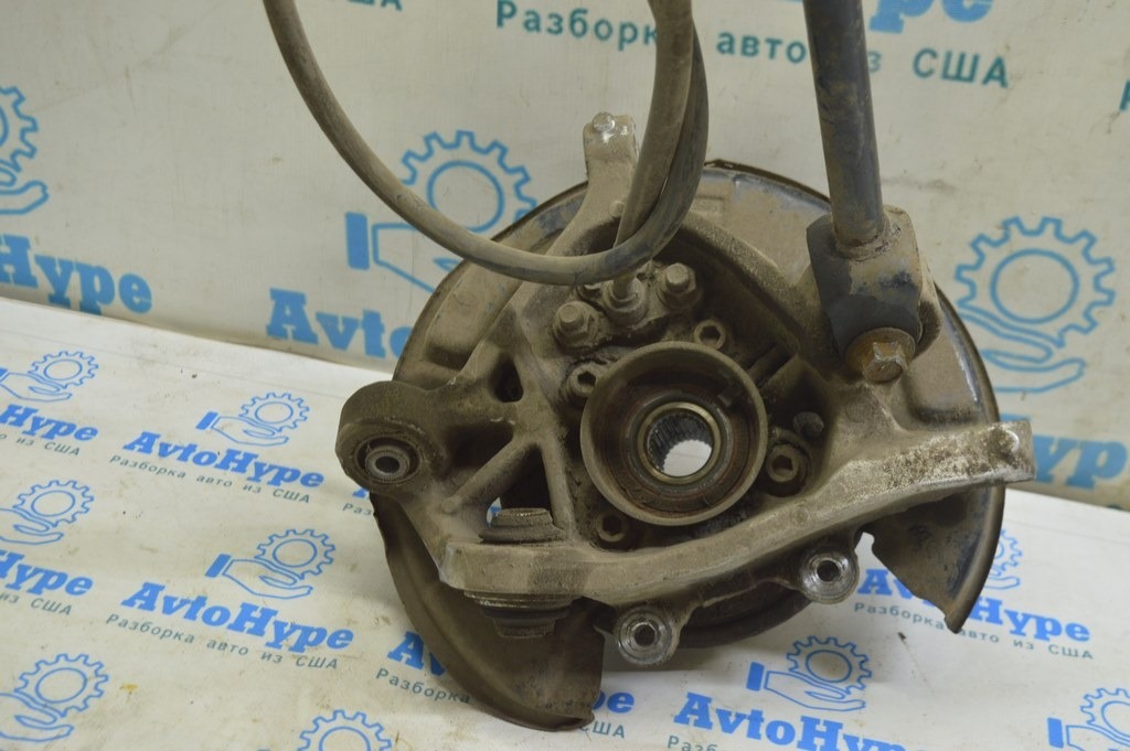 Цапфа задняя правая Lexus GS300 GS350 GS430 GS450h 06-11 (02)
