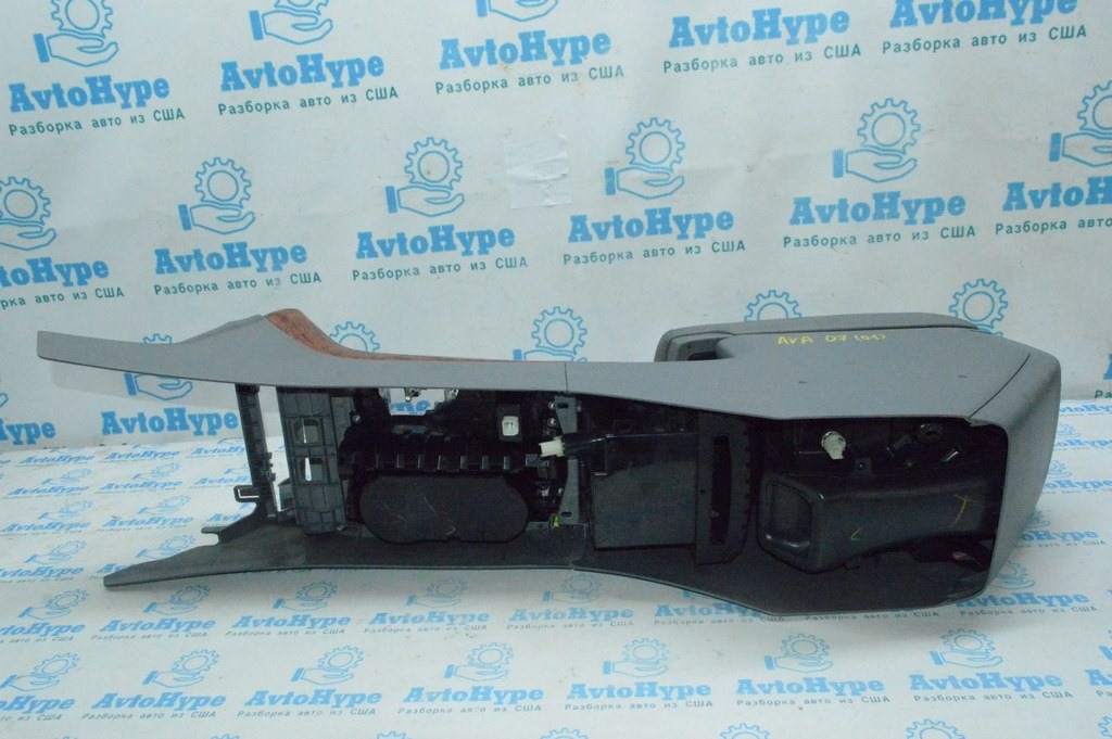 Центральная консоль нижняя часть Toyota Avalon серая 05-12 — фото 3