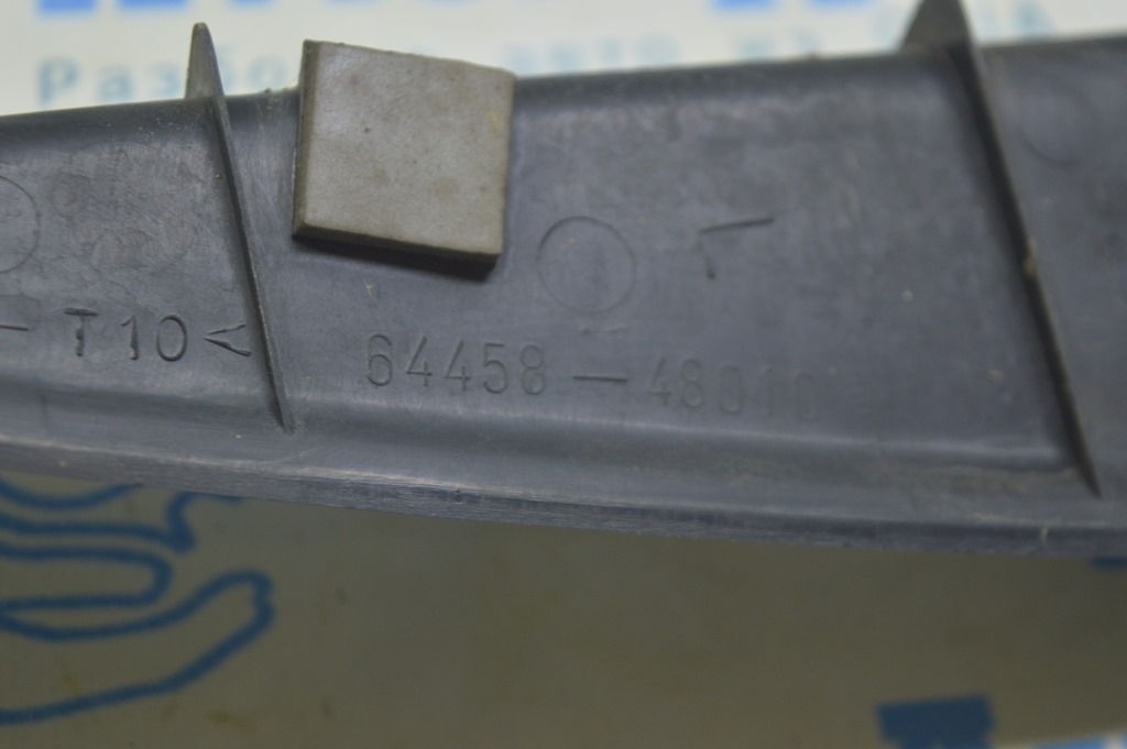 Уплотнитель двери багажника боковой левый Lexus RX300 RX330 RX350 RX400h 04-09 — фото 4
