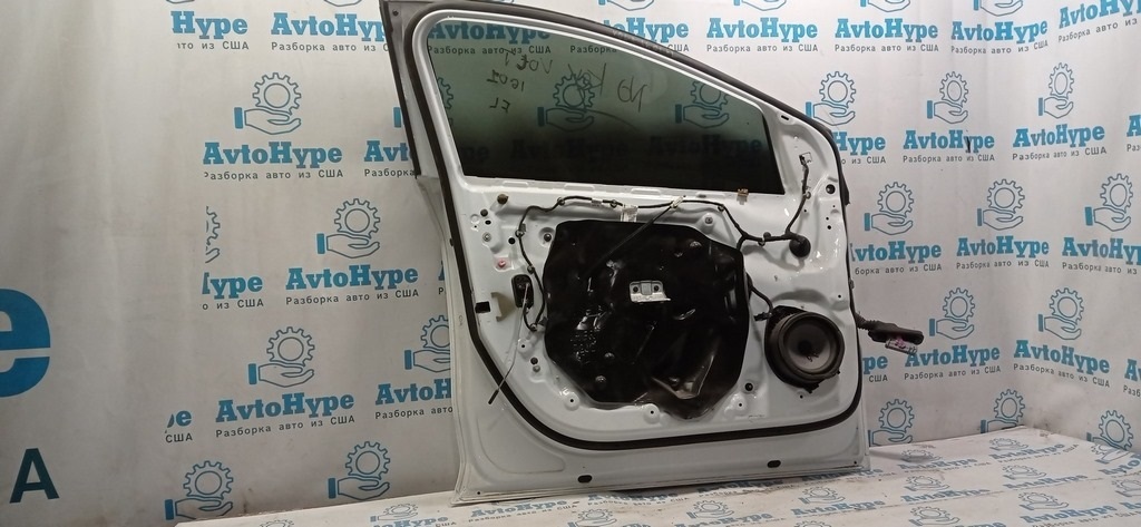 Уплотнитель двери перед лев Chevrolet Volt 16-