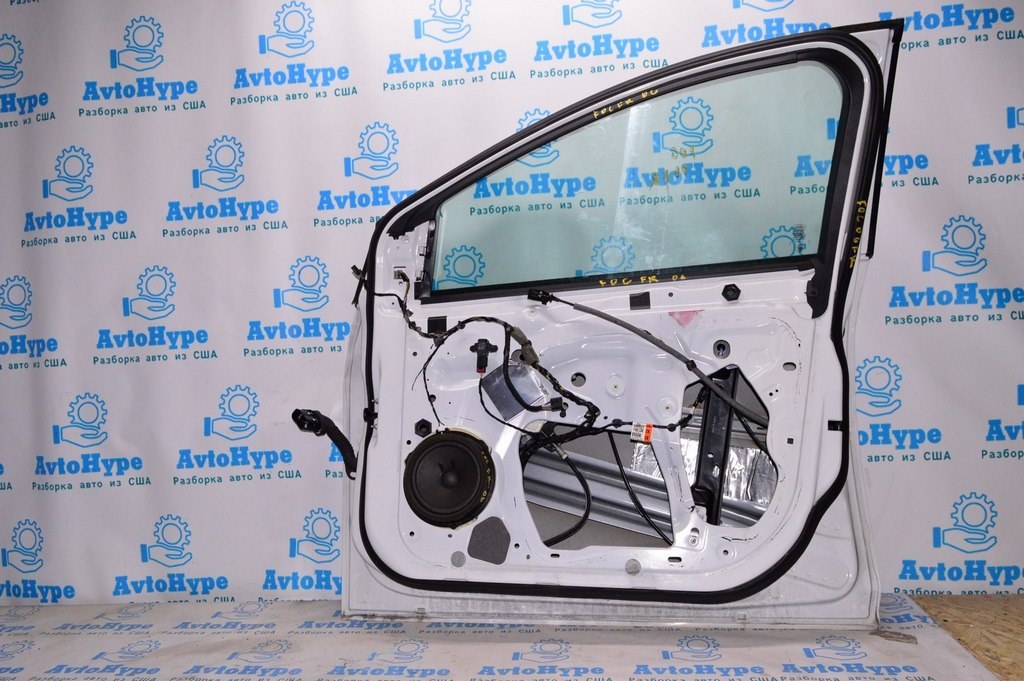 Уплотнитель двери перед прав Ford Focus mk3 11-18