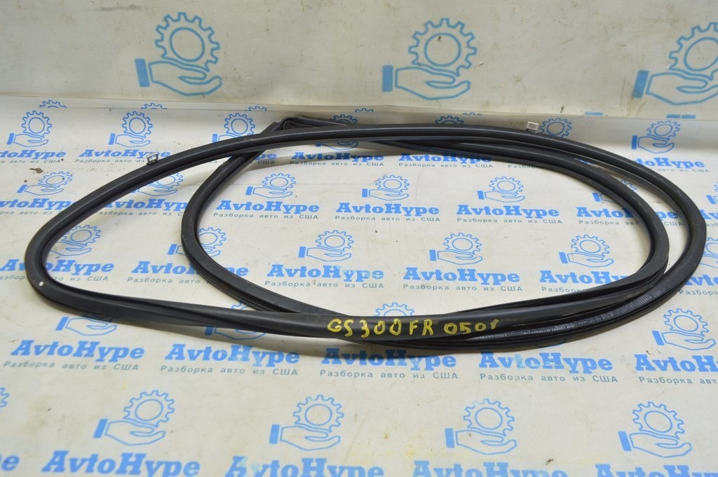 Уплотнитель дверного проема передний правый Lexus GS300 GS350 GS430 GS450h 06-11