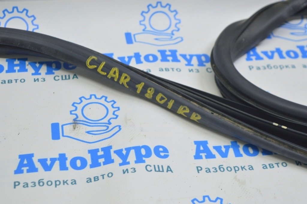 Уплотнитель дверного проема задний правый Honda Clarity 18-21 usa — фото 2