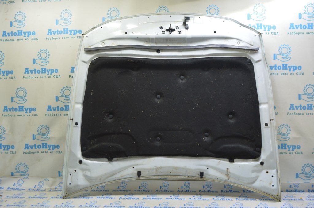 Уплотнитель капота Lexus GS300 GS350 GS430 GS450h 06-11 на капоте