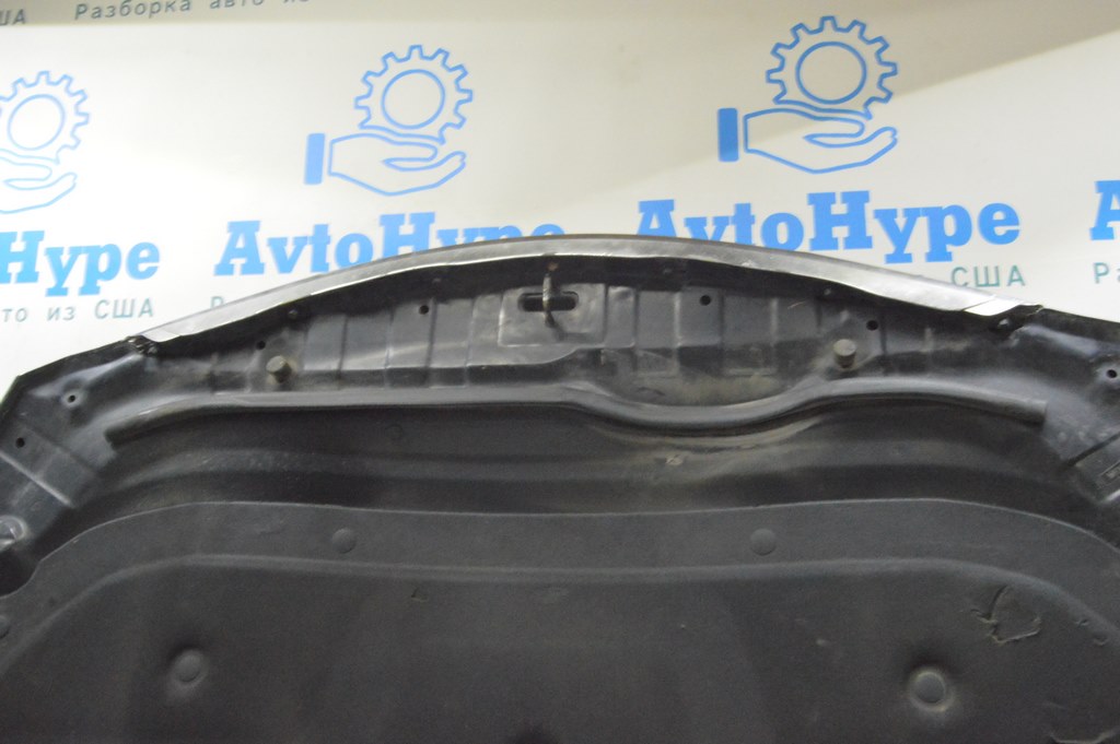 Уплотнитель капота передний Hyundai Sonata 11-15