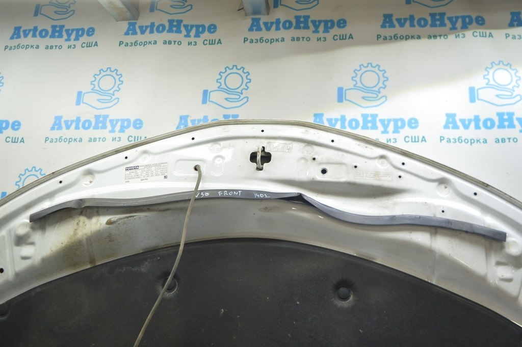 Уплотнитель капота передний Toyota Camry v50 12-14 usa