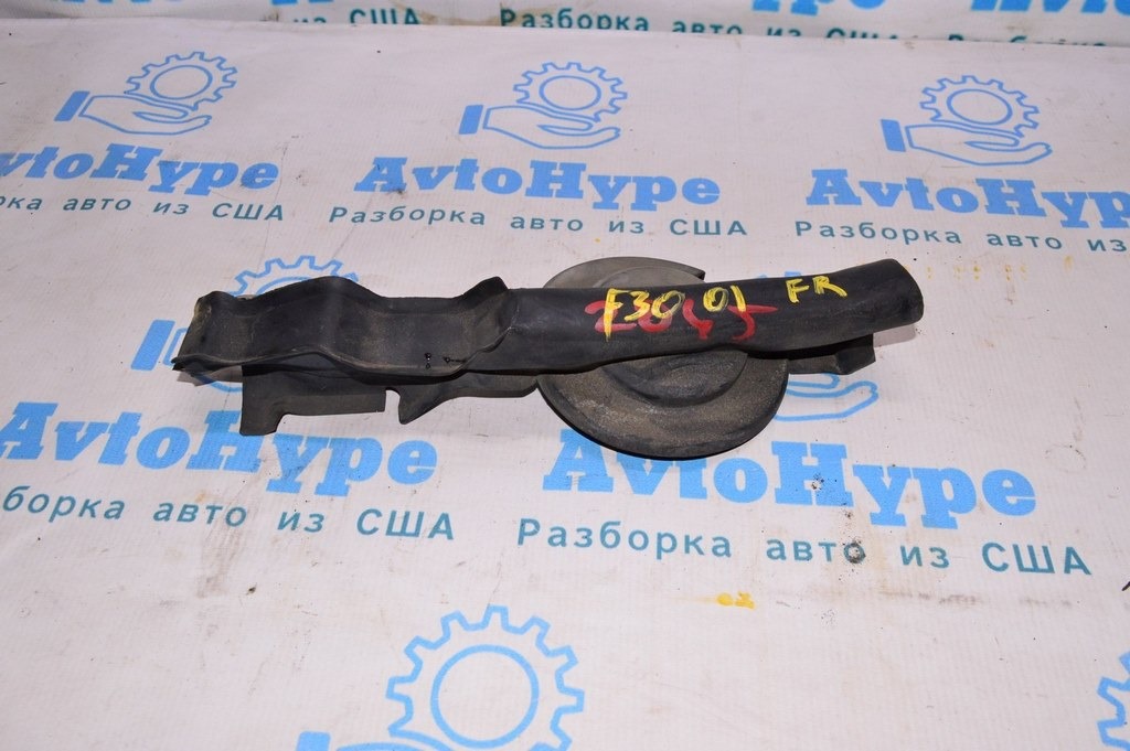 Уплотнитель капота правый BMW 3 F30 12-19