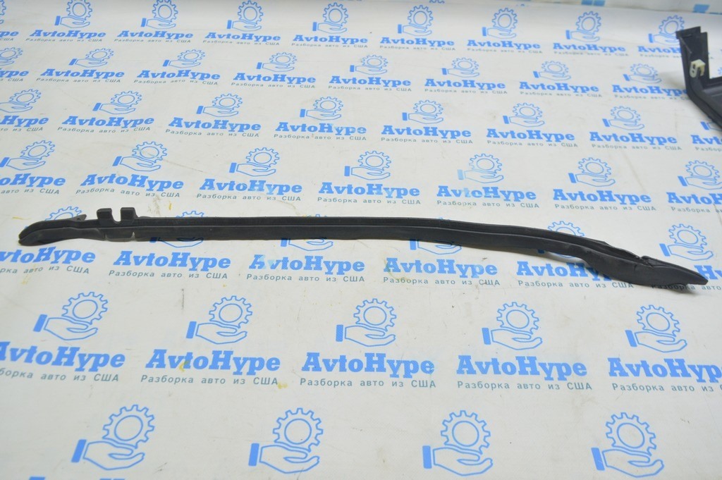 Уплотнитель крыла дверь-крыло левый BMW X1 F48 16-22 — фото 3