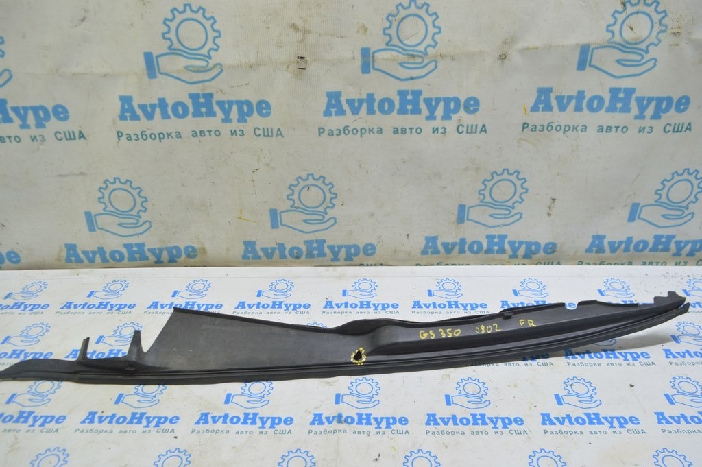 Уплотнитель крыла капот-крыло правый Lexus GS300 GS350 GS430 GS450h 06-11 (02) надлом