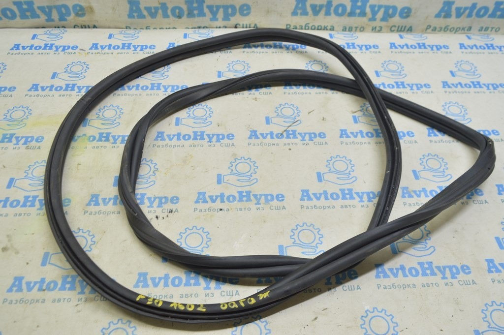 Уплотнитель крышки багажника BMW 3 F30 12-19