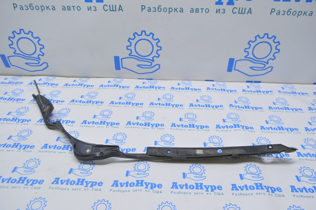 Уплотнитель на кузове двери багажника правый Lexus RX350 RX450h 10-15 — фото 3