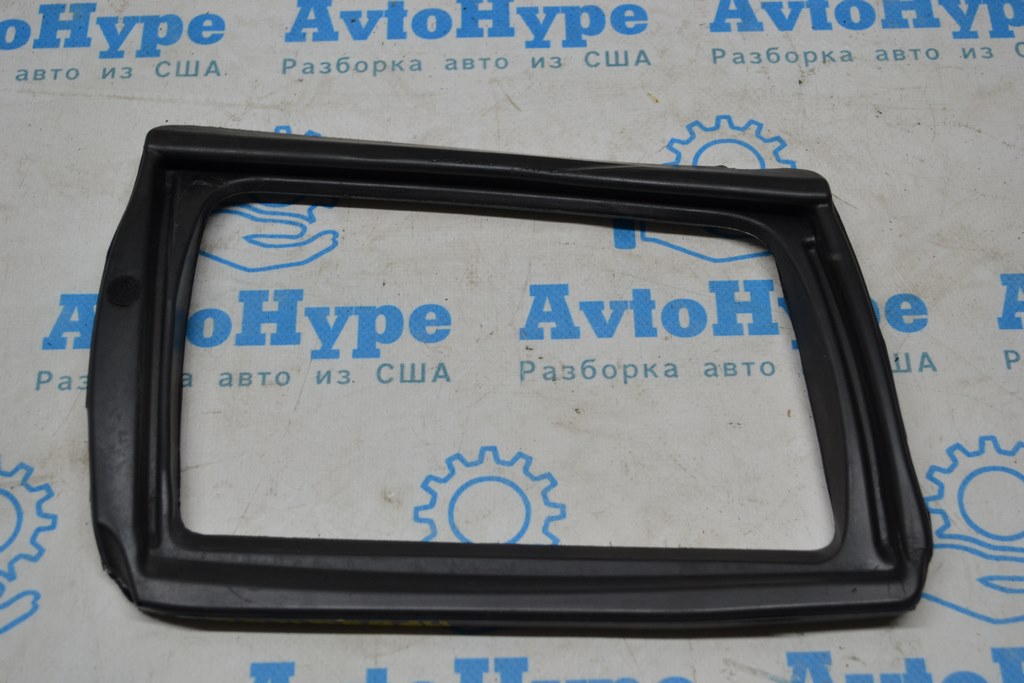 Уплотнитель проекции BMW 3 F30 12-18 (03)