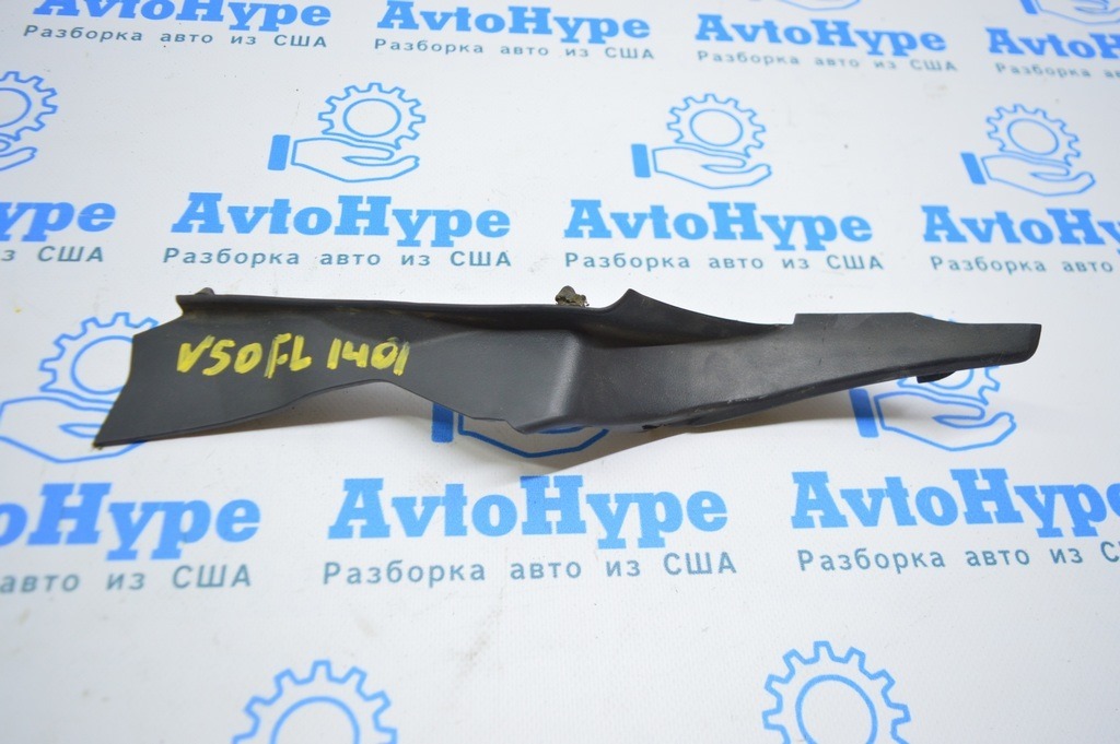 Уплотнитель решетки дворников лев Toyota Camry v50 12-14 usa\euro 53867-33080