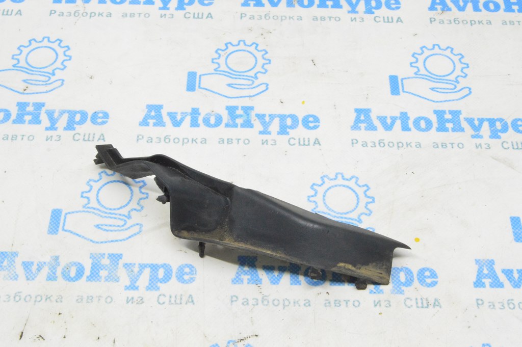 Уплотнитель решетки дворников прав Honda CRV 07-11 (01) надрыв