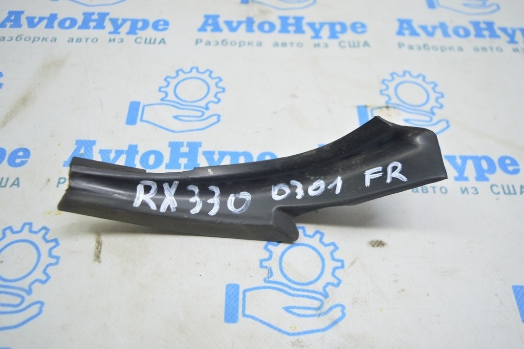 Уплотнитель решетки дворников правый Lexus RX300 RX330 RX350 RX400H 04-09