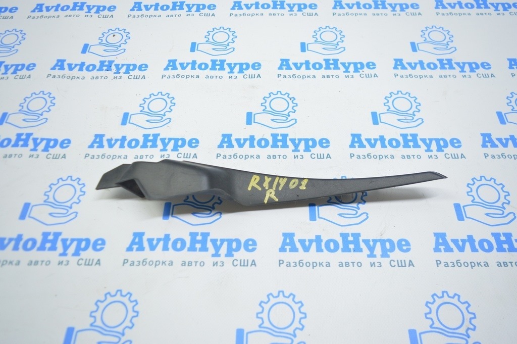 Уплотнитель решетки дворников правый Lexus RX350 RX450h 10-15