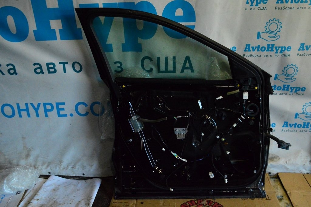 Уплотнитель стекла перед лев Infiniti QX50 19-