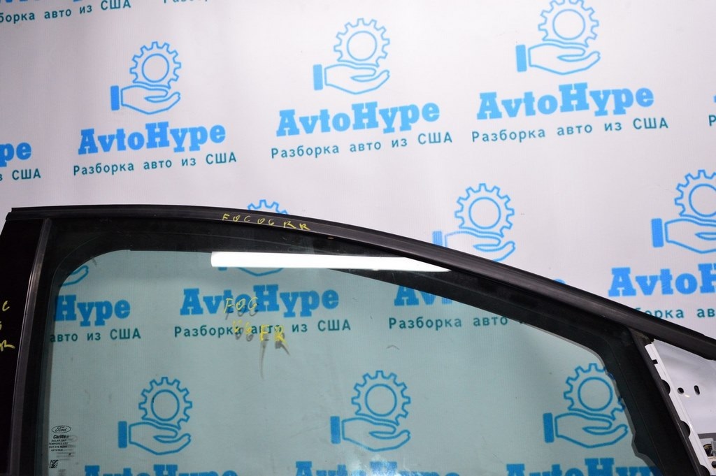 Уплотнитель стекла с верхним молдингом перед прав Ford Focus mk3 11-18