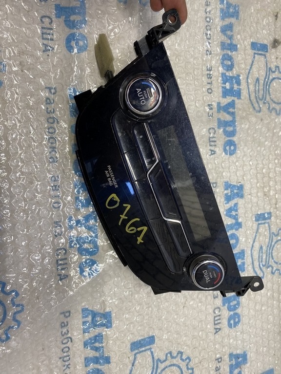 Управление климат-контролем Nissan Murano z52 15- 2 зоны (01) деф.сколы