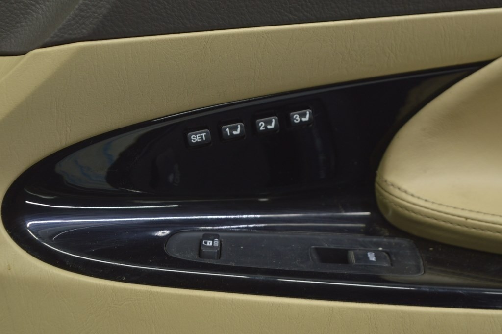 Управление памятью сидений переднее правое Lexus GS300 GS350 GS430 GS450h 06-07
