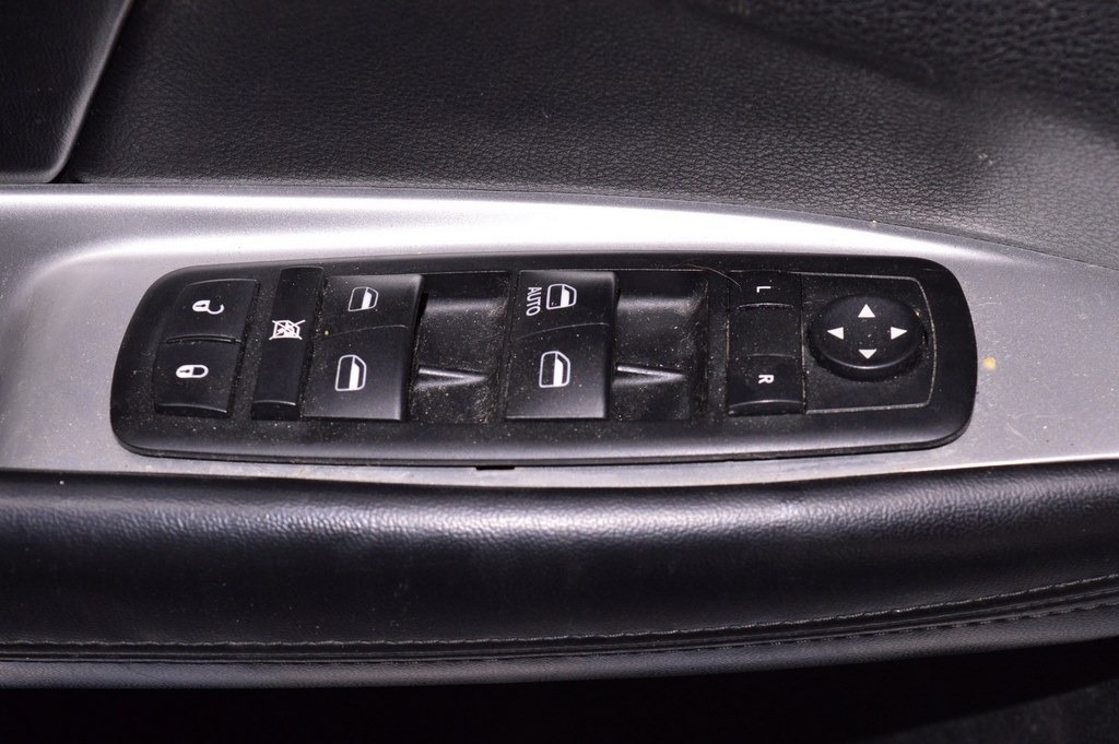 Управление стеклоподъемником перед лев Dodge Journey 11- деф.