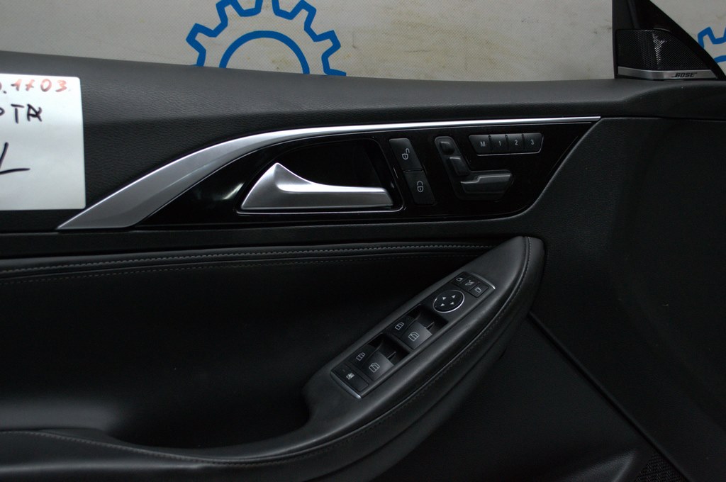 Управление стеклоподъемником перед лев Infiniti QX30 17- (03)