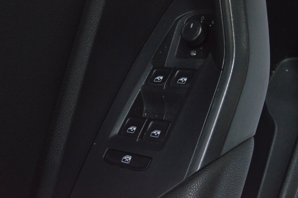 Управление стеклоподъемником перед лев VW Jetta 19-