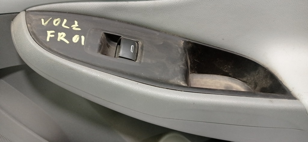 Управление стеклоподъемником перед прав Chevrolet Volt 16-