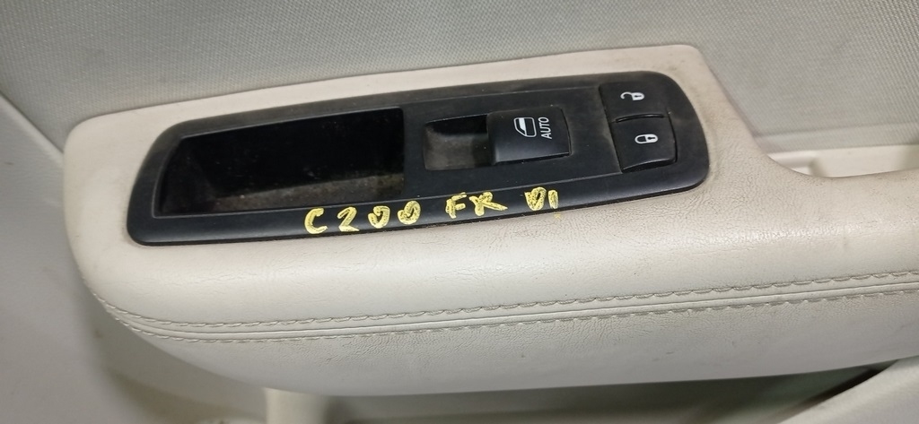 Управление стеклоподъемником перед прав Chrysler 200 15-17