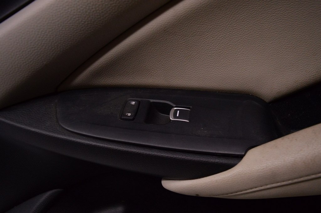 Управление стеклоподъемником перед прав Honda Accord 18-