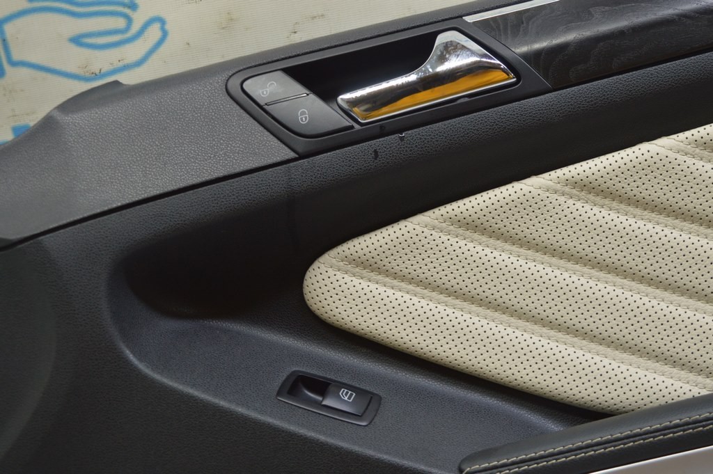 Управление стеклоподъемником перед прав Mercedes X164 GL