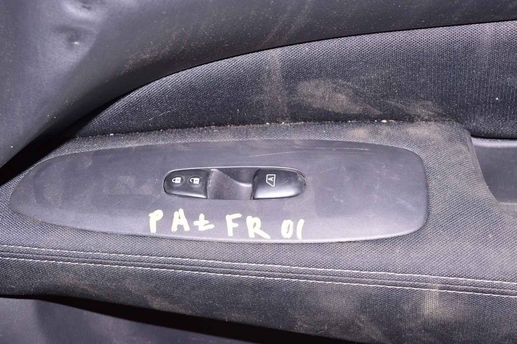 Управление стеклоподъемником перед прав Nissan Pathfinder 13-