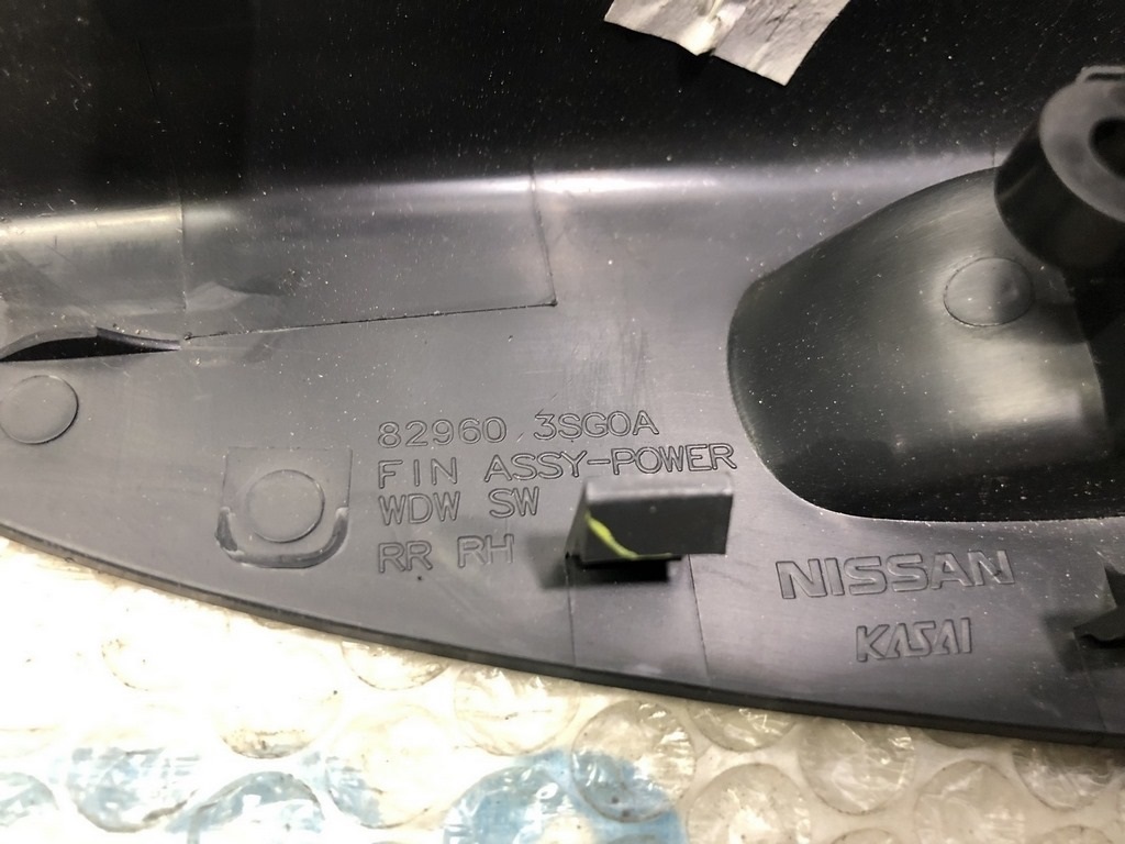 Управление стеклоподъемником зад лев Nissan Sentra 15-19 — фото 3