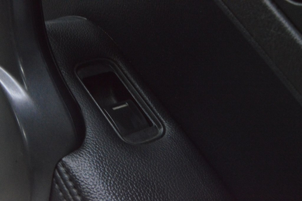 Управление стеклоподъемником зад прав Honda CRV 07-11