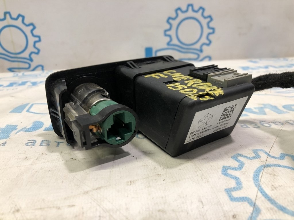 USB HUB / блок usb Jeep Cherokee KL 14- — фото 2